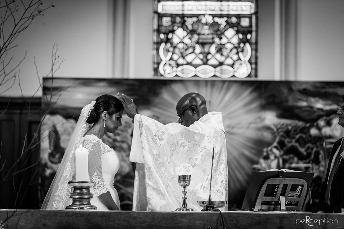 reportage de mariage - couverture de la cérémonie religieuse - sacrement de la mariée - peRCeption l'atelier photo Renaud Couderc Strasbourg Alsace