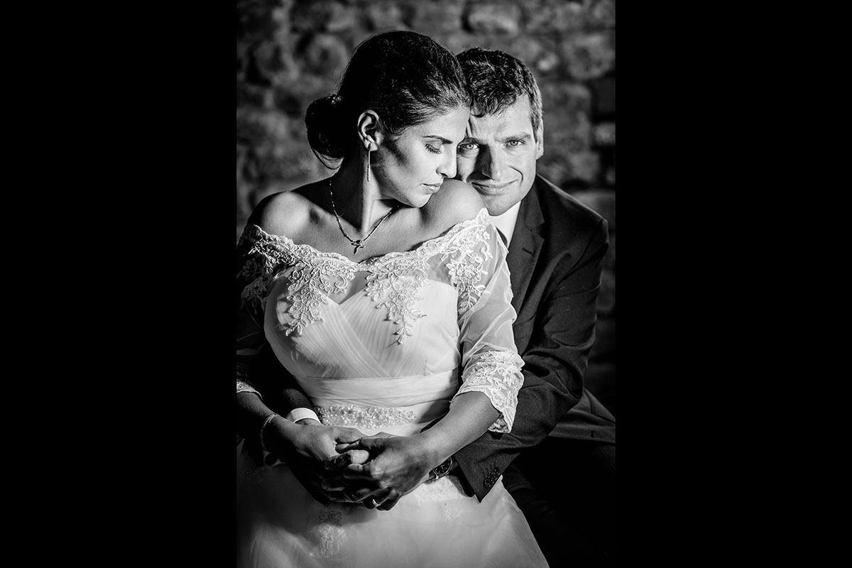 mariage séance photo de couple après le mariage - portrait couple en extérieur, en noir et blanc - peRCeption l'atelier photo Renaud Couderc Strasbourg Alsace